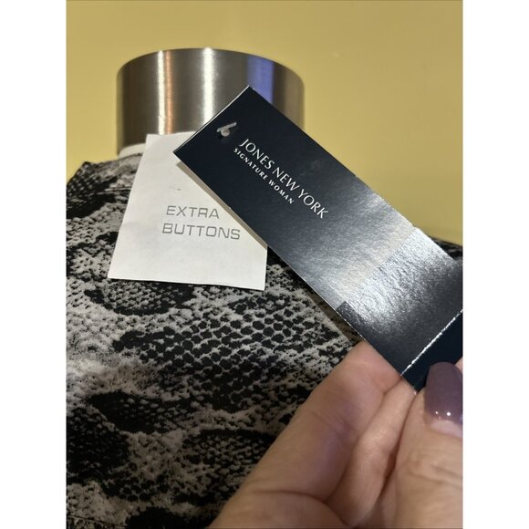 New Jones New York Shirt Womens 1X Gray Snake Long Sleeve Blouse Lightweight NWT - Picture 13 of 14